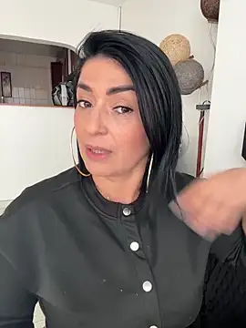 karenlennox1 online show from March 27, 10:09 pm