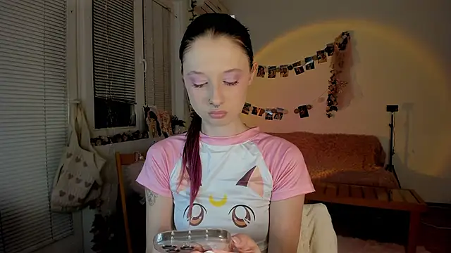 Snapshot of Jenny_darling_love chatting on January 3, 7:07 pm Jenny darling love online show from January 3, 7:07 pm