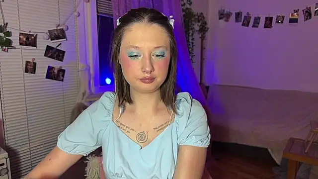 Snapshot of Jenny_darling_love chatting on May 4, 6:15 pm Jenny darling love online show from May 4, 6:15 pm