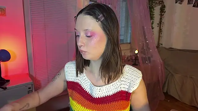 Snapshot of Jenny_darling_love chatting on June 2, 6:10 pm Jenny darling love online show from June 2, 6:10 pm
