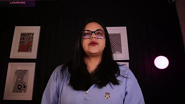 Snapshot of Sophia_wilsonn_ chatting on April 27, 10:02 am Sophia wilsonn online show from April 27, 10:02 am