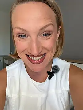 UmaTruewoman online show from April 26, 3:48 am