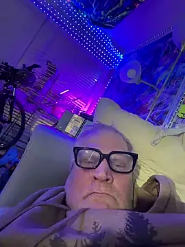 Mimmoromeo1973 online show from February 5, 8:41 am