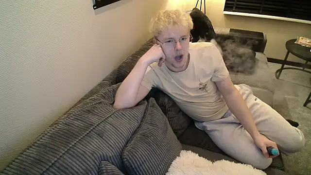 xX HotCouple Xx online show from February 4, 9:42 pm