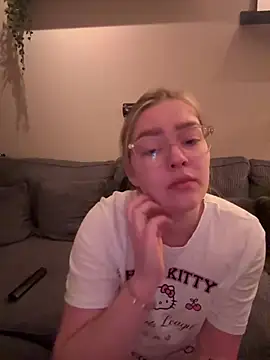 xX HotCouple Xx online show from March 17, 8:01 pm