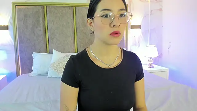 Snapshot of Susa1userma_ chatting on May 13, 12:46 pm Susa1userma online show from May 13, 12:46 pm