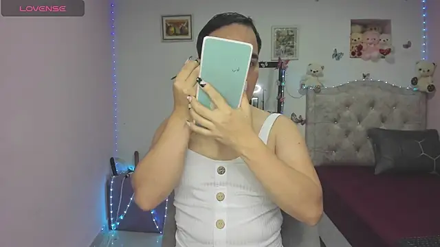 Snapshot of tania_lucia1 chatting on September 13, 9:25 pm tania lucia1 online show from September 13, 9:25 pm