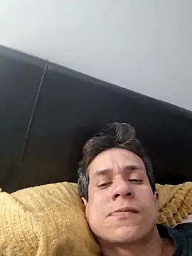 Snapshot of Tulio_maravilha12 chatting on March 14, 1:34 am Tulio maravilha12 online show from March 14, 1:34 am