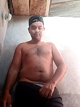 travieso2893 online show from February 18, 9:00 pm