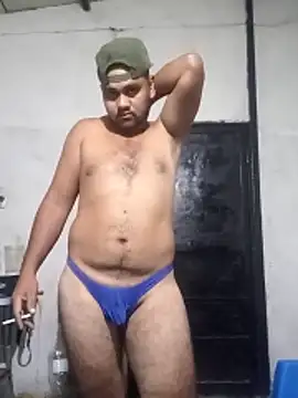 Snapshot of travieso2893 chatting on May 25, 1:11 am travieso2893 online show from May 25, 1:11 am