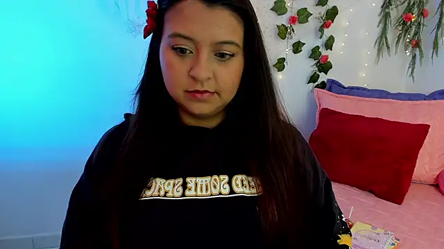 Snapshot of Sweet_Chloe06 chatting on December 11, 7:36 pm Sweet Chloe06 online show from December 11, 7:36 pm