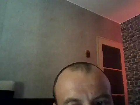 Nikolaiyy online show from May 1, 1:43 am