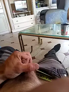 Snapshot of rush6983 chatting on September 27, 9:36 am rush6983 online show from September 27, 9:36 am