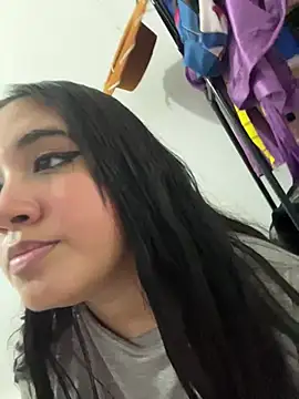 Snapshot of melyescobar chatting on January 3, 3:12 pm melyescobar online show from January 3, 3:12 pm