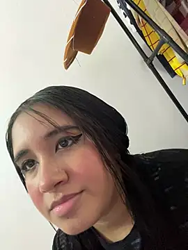 Snapshot of melyescobar chatting on January 5, 12:10 pm melyescobar online show from January 5, 12:10 pm