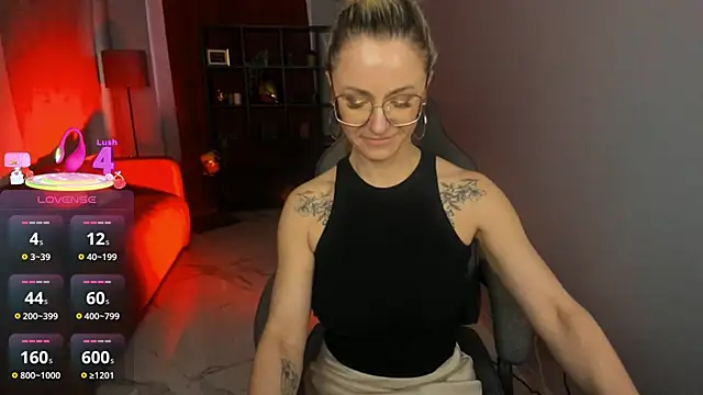 LadyIzabel online show from April 9, 2:44 pm