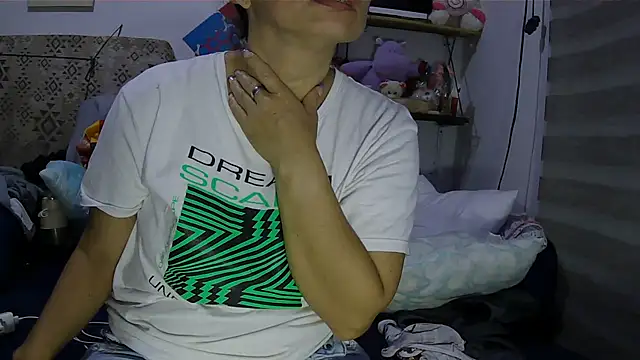 sexy mary 69 online show from April 17, 11:52 pm