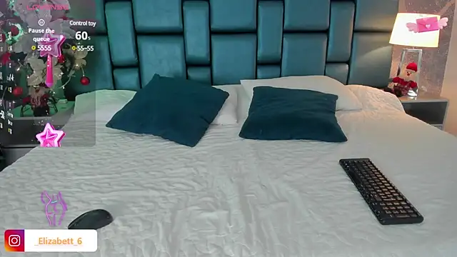 Snapshot of ELIZABETT_ chatting on December 21, 2:04 pm ELIZABETT online show from December 21, 2:04 pm