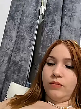 Snapshot of ELIZABETT_ chatting on December 28, 12:26 am ELIZABETT online show from December 28, 12:26 am