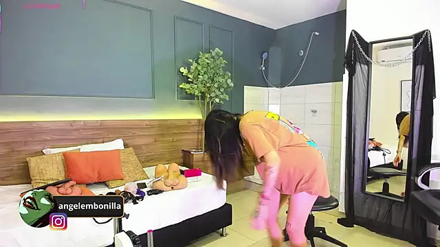 Snapshot of megan_morgan01 chatting on February 13, 12:01 pm megan morgan01 online show from February 13, 12:01 pm