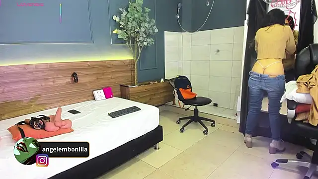 Snapshot of megan_morgan01 chatting on February 26, 12:37 pm megan morgan01 online show from February 26, 12:37 pm