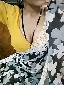 Snapshot of Bulbul_02 chatting on October 18, 6:26 am Bulbul 02 online show from October 18, 6:26 am