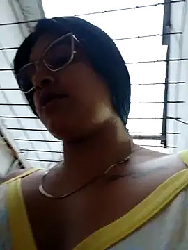 naughty-girl01 online show from March 2, 11:18 am