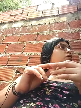 naughty-girl01 online show from March 13, 5:07 pm