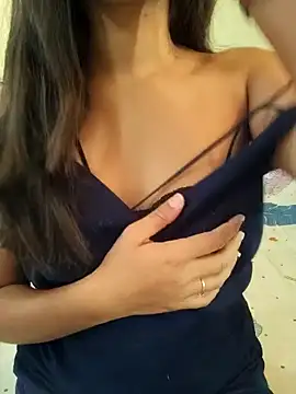 Snapshot of Meenakshi_ chatting on December 13, 1:48 am Meenakshi  online show from December 13, 1:48 am