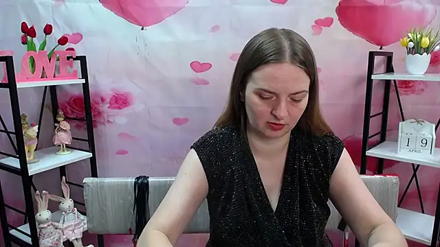 Snapshot of FreyaDak chatting on April 19, 5:01 pm FreyaDak online show from April 19, 5:01 pm