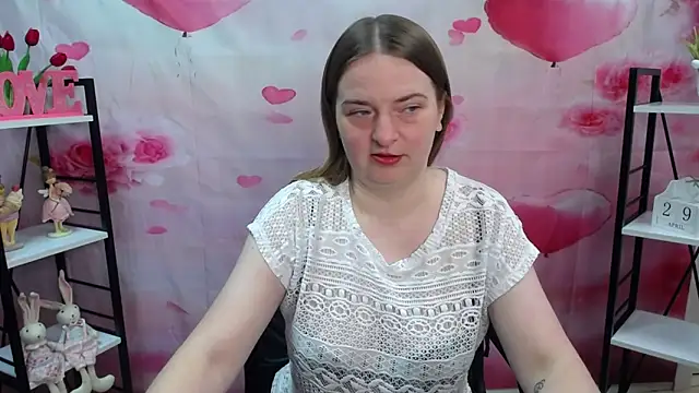 Snapshot of FreyaDak chatting on April 29, 5:30 pm FreyaDak online show from April 29, 5:30 pm
