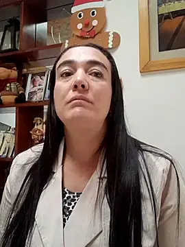 skayhot  online show from November 20, 1:00 pm