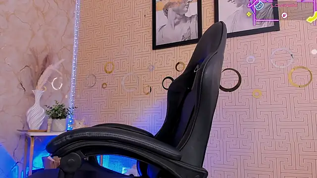 Snapshot of Mia_Gothzx chatting on March 4, 12:33 pm Mia Gothzx online show from March 4, 12:33 pm