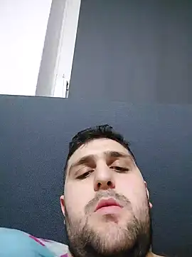 kussaufdie nuss online show from December 14, 3:36 pm