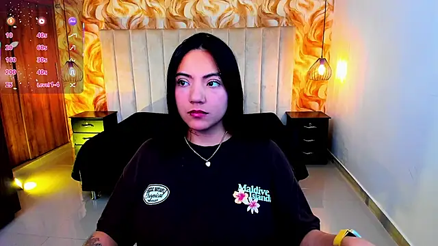 Snapshot of miichael_black chatting on April 21, 2:56 pm miichael black online show from April 21, 2:56 pm