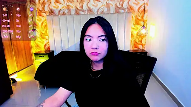 Snapshot of miichael_black chatting on April 22, 6:31 pm miichael black online show from April 22, 6:31 pm