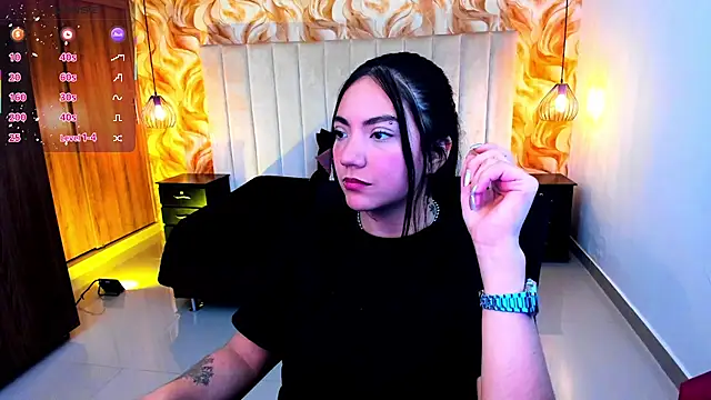 Snapshot of miichael_black chatting on April 23, 4:31 pm miichael black online show from April 23, 4:31 pm