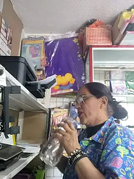 Edged Hot69 online show from March 26, 3:39 pm