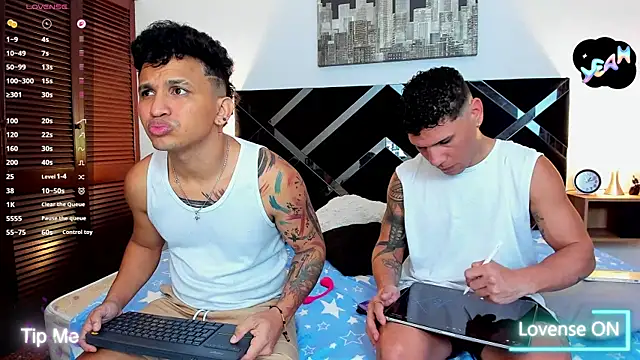 toyboys1 online show from April 14, 3:45 am