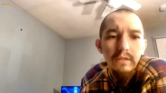 VanceFontaine online show from March 19, 7:01 am