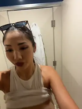 Snapshot of lean_lie8 chatting on March 2, 7:15 am lean lie8 online show from March 2, 7:15 am