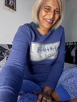Snapshot of Goodgirlsue_77 chatting on April 29, 8:26 pm Goodgirlsue 77 online show from April 29, 8:26 pm