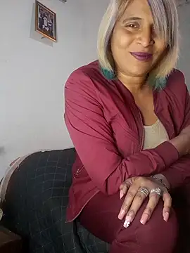 Snapshot of Goodgirlsue_77 chatting on May 1, 9:14 am Goodgirlsue 77 online show from May 1, 9:14 am