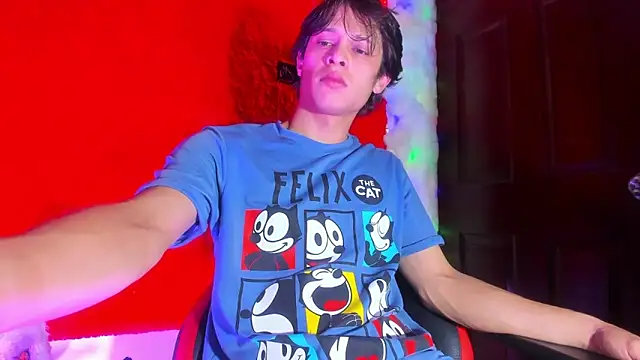 LilOwen  online show from February 12, 5:19 pm