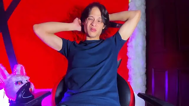 LilOwen  online show from March 22, 4:32 pm