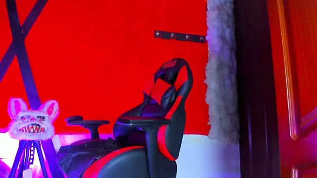 LilOwen  online show from April 4, 8:06 pm