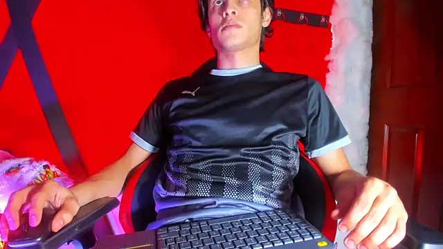 LilOwen  online show from April 14, 8:26 pm