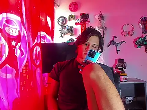 Snapshot of LilOwen_ chatting on June 14, 5:37 pm LilOwen online show from June 14, 5:37 pm