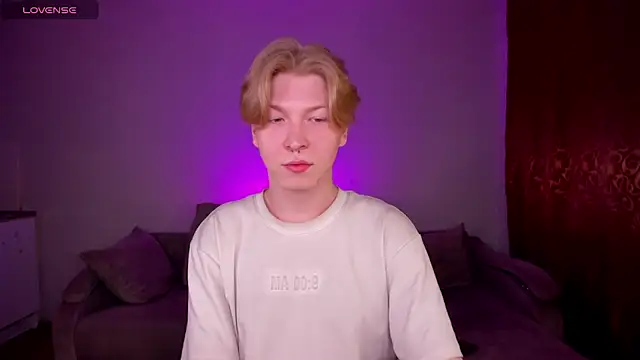 TheMikeSever online show from April 11, 12:04 am