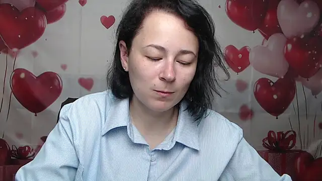 Snapshot of MarieSho chatting on May 20, 6:19 am MarieSho online show from May 20, 6:19 am